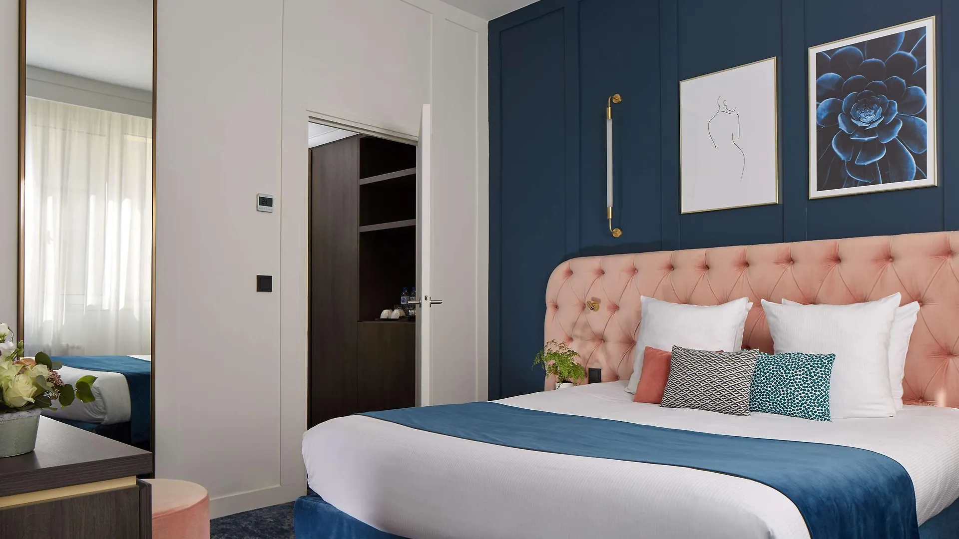 Pley Hotel Paris