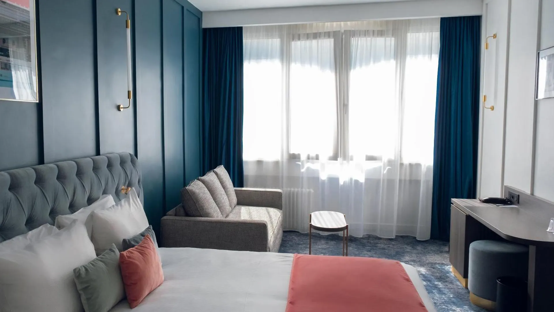 Pley Hotel Paris