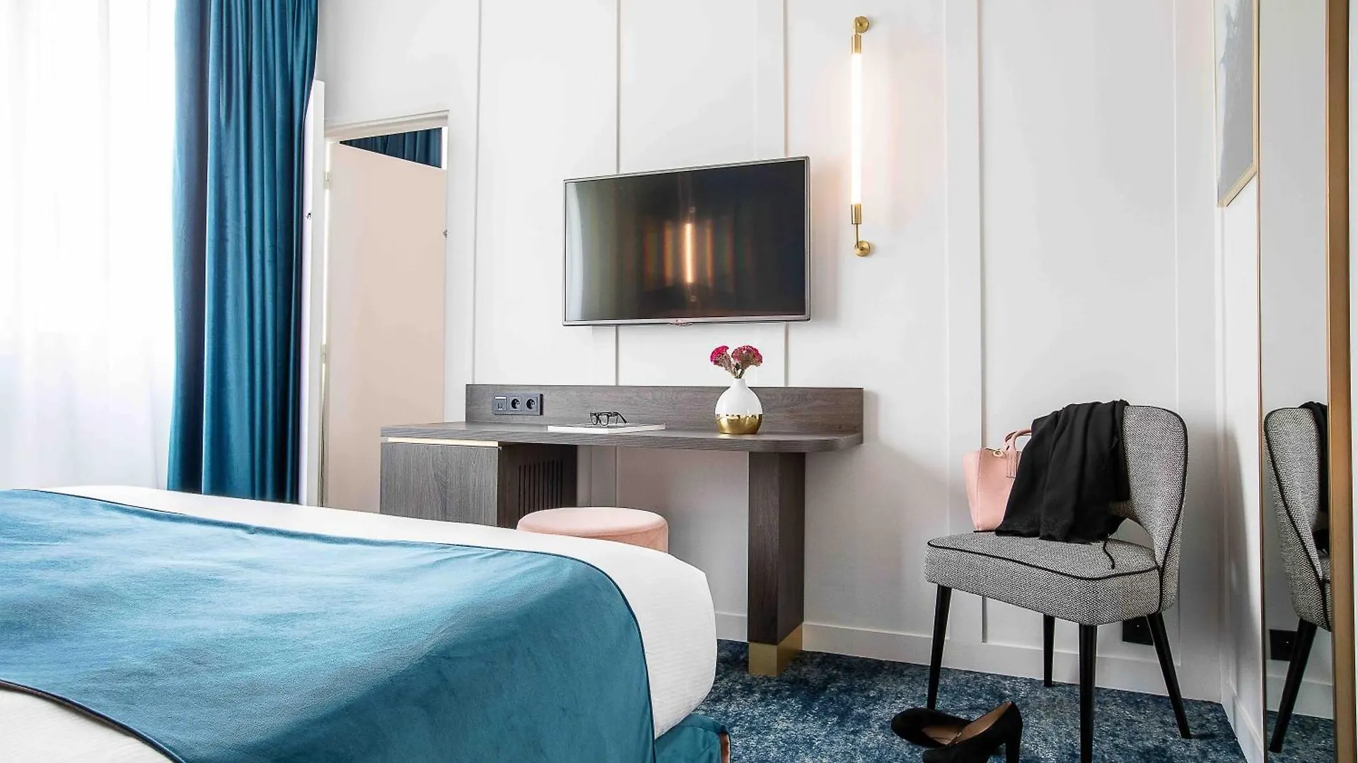 Pley Hotel Paris
